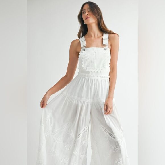 Eyelet Lace Overall Jumpsuit - Picture 13 of 14